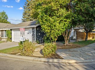 2208 N Pinkham St, Visalia, CA 93292