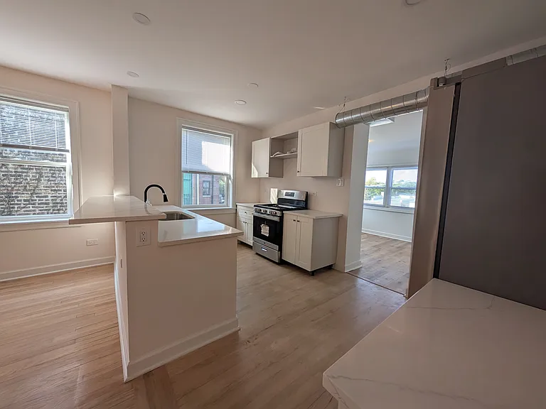 4048 N Mozart St #2 — Photo 15