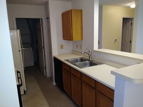 4th image of 8120 Glenwillow Ln Unit 104