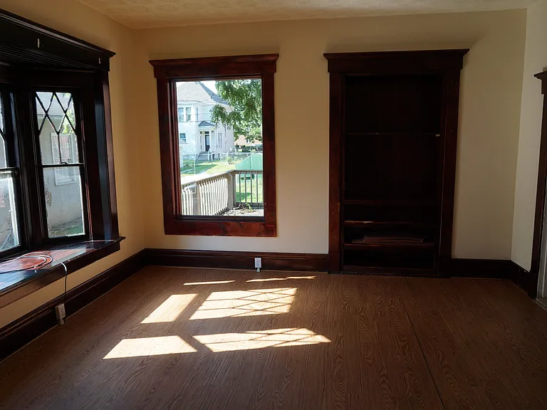 290 E 15th Ave — Photo 15