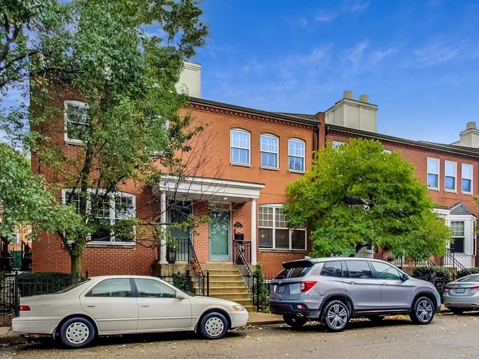 241 W Goethe St — Photo 1