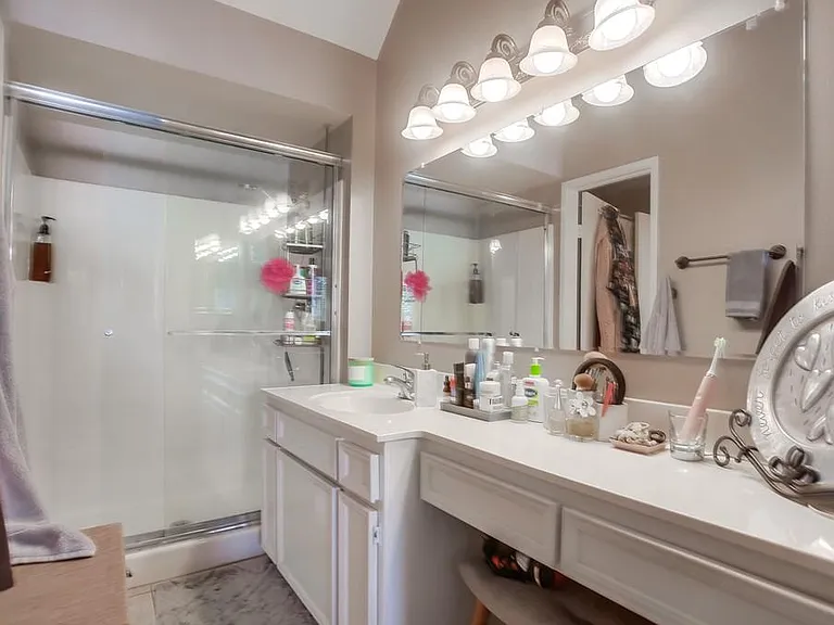 510 Turfwood Ln — Photo 14