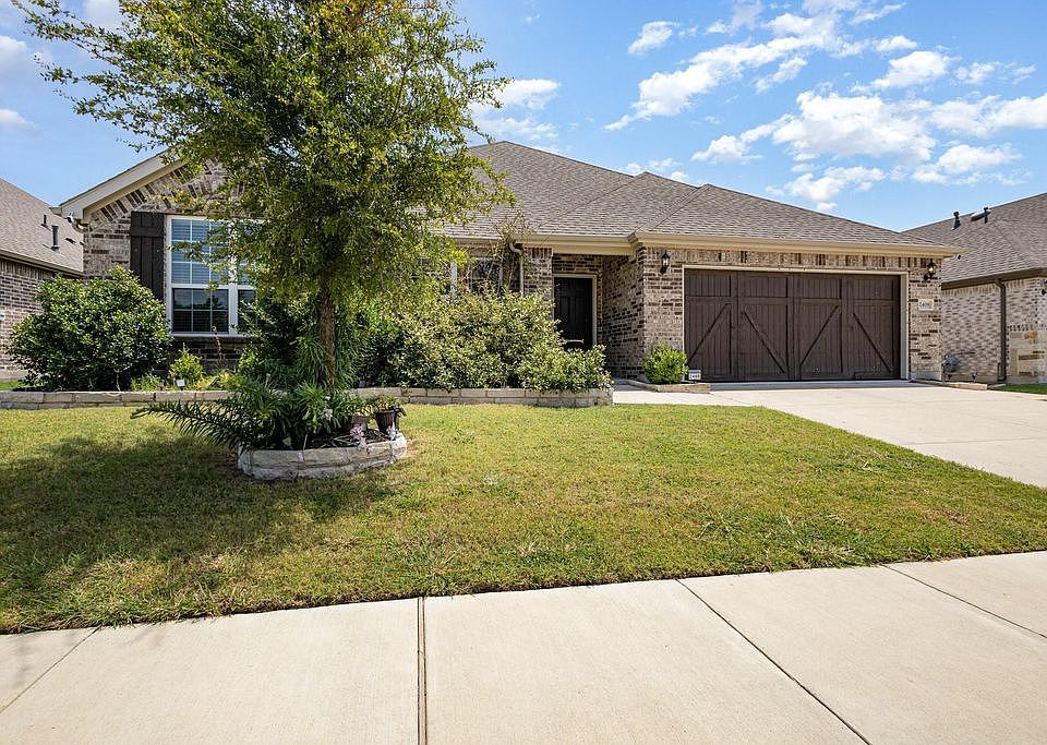 1st image of 2408 Tawakoni Dr