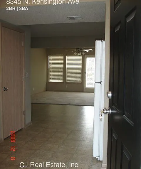 8345 N Kensington Ave — Photo 2