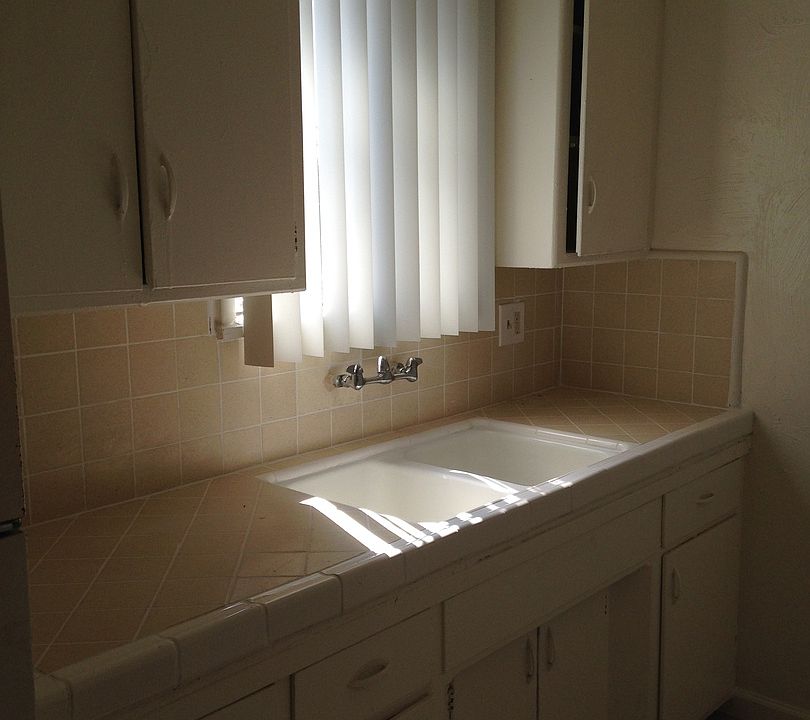 1st image of 1254 W 91st St APT B