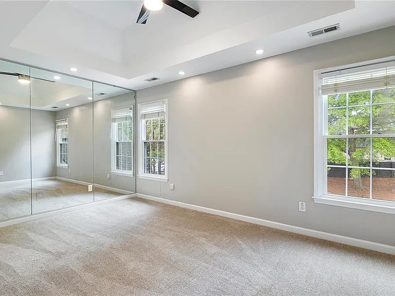 111 Planterra Way — Photo 27