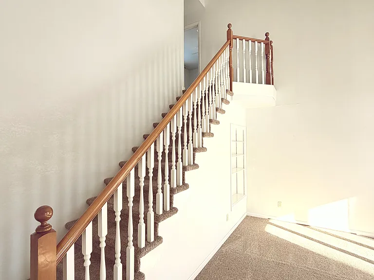 726 Lillian Ln #202 — Photo 10