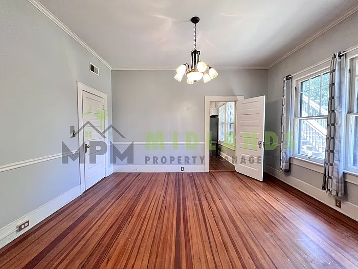 2417 Clark St — Photo 31