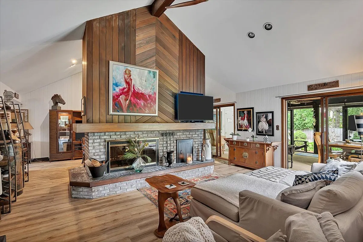 4 bed, 3500 sqft, $12,000 — Photo 3