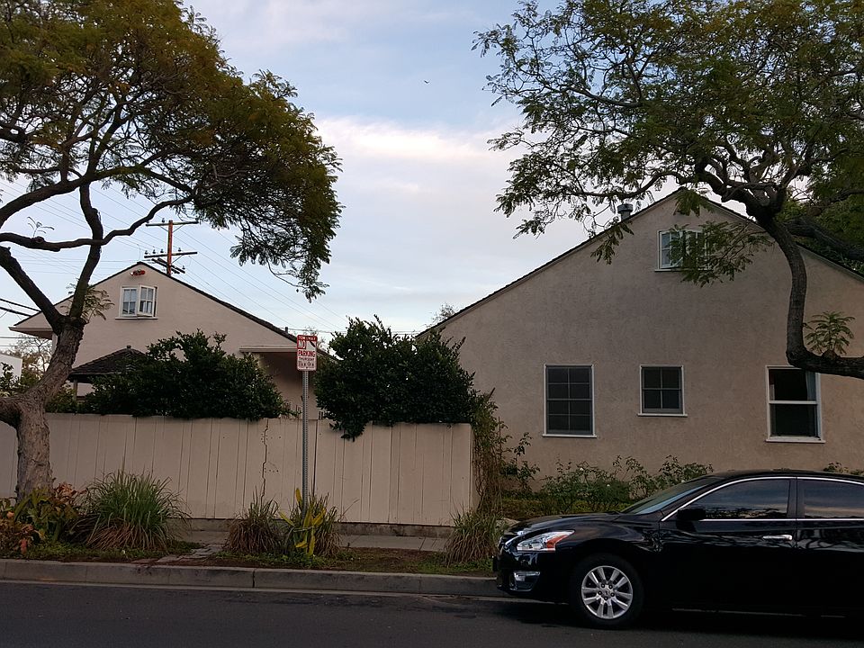 1st image of 4404 Elenda St