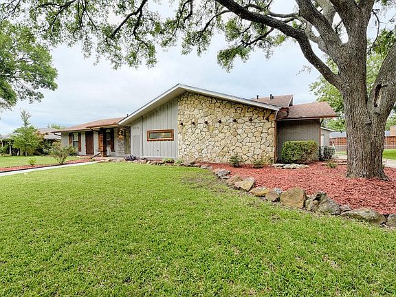 2nd image of 3976 Cedar Bayou Dr