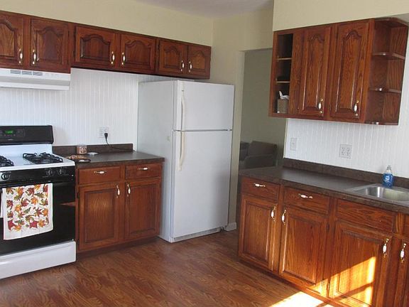 5th image of 555 4th St SE