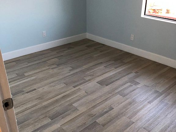 4th image of 15830 S Vermont Ave #12