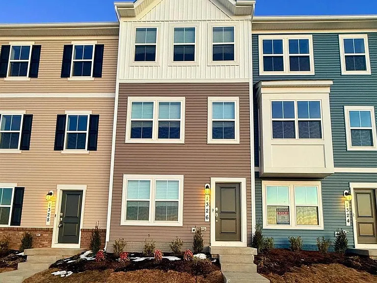 1326 Cedar Valley Rd — Photo 1