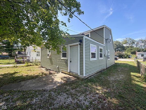 5th image of 3221 S McClure St