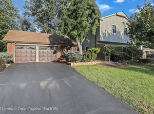 6 Ardmore Rd, Marlboro, NJ 07746