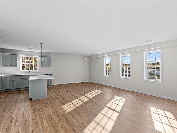 5th image of 393 Court St #5