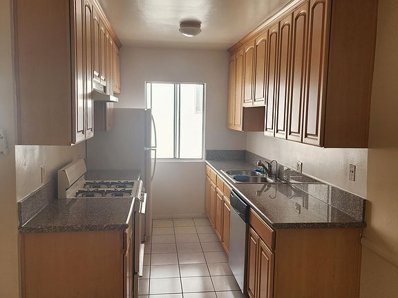 5th image of 1216 N Formosa Ave APT 7