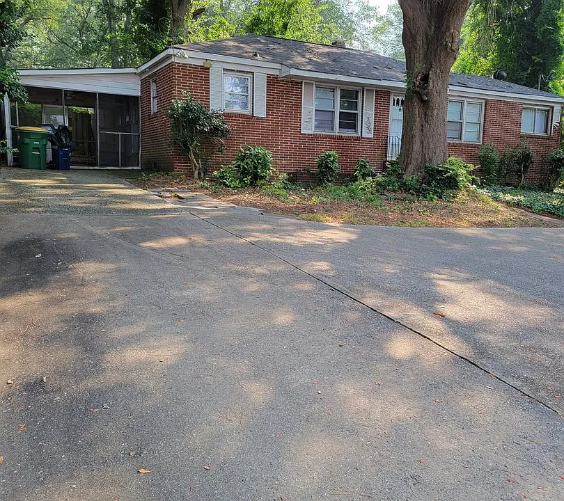 36 Holman Ave