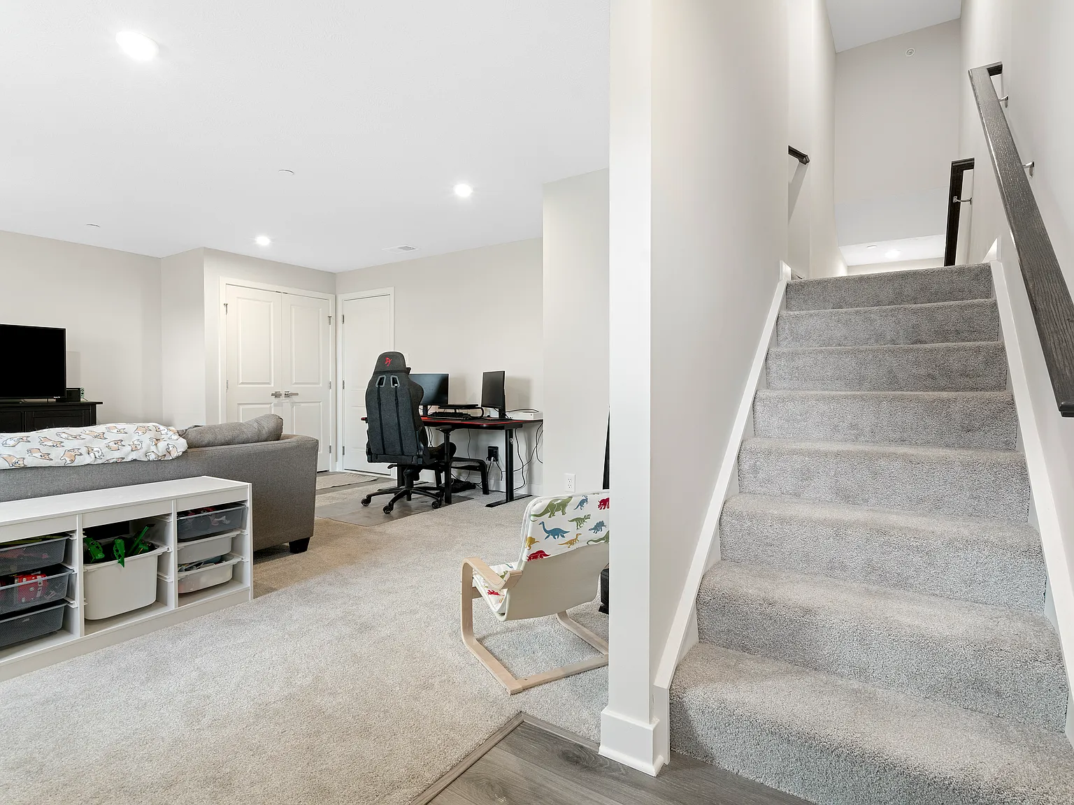 3 bed, 2128 sqft, $2,800 — Photo 3