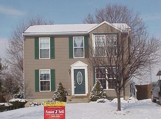 18 Dove Cir, Hanover, PA 17331