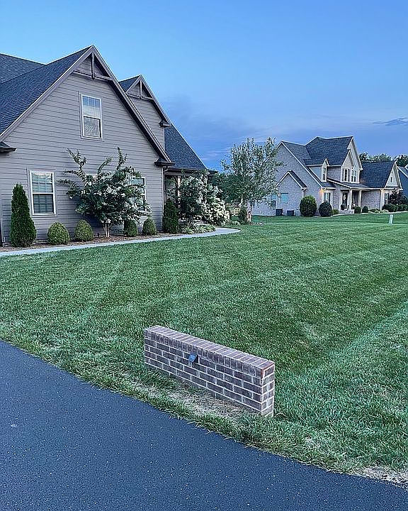 1st image of 4621 Blackberry Ln