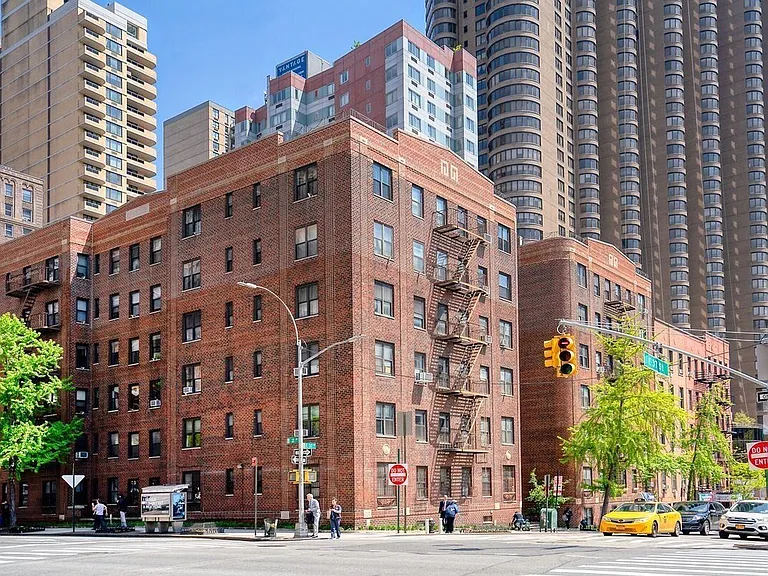 303 E 37th St #5M — Photo 10