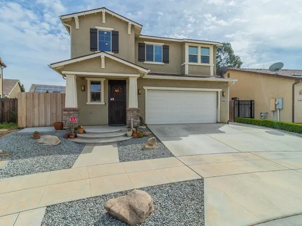 3083 Maine Ave, Clovis, CA 93619