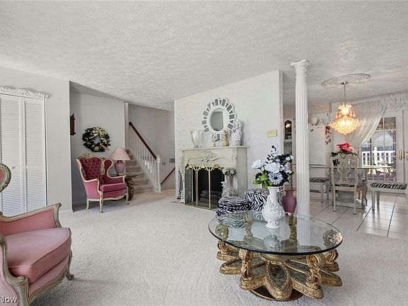 2nd image of 657 Meadowland Dr