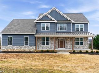 105 Junction Rd, Hampton, NJ 08827