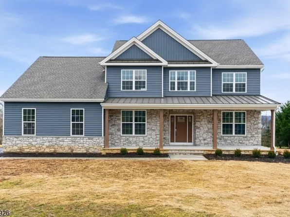 105 Junction Rd, Hampton Boro, NJ 08827