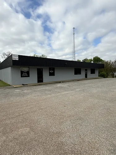 715 E State Highway 243 Photo 1
