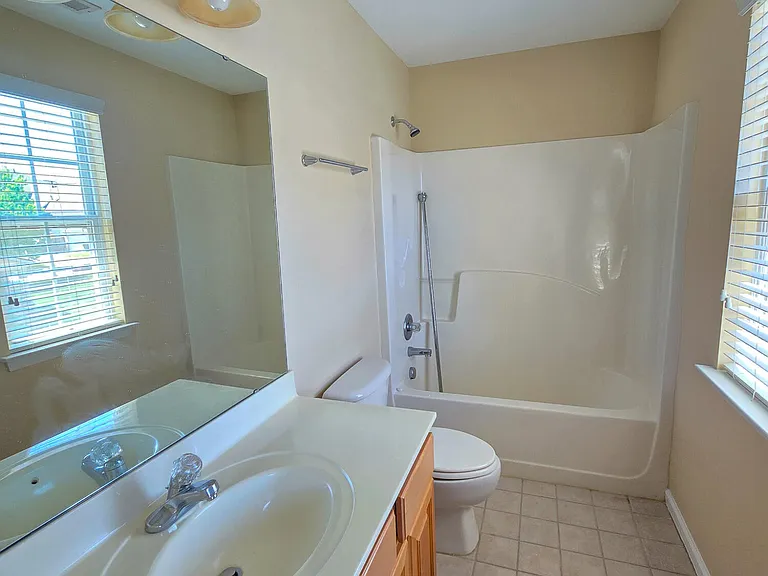 9819 Layla Ave — Photo 21