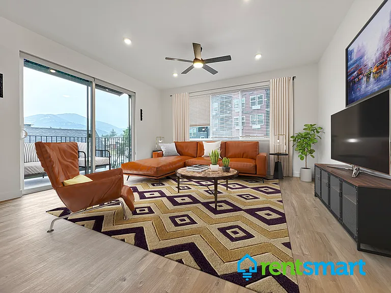 446 Michigan Ave #4 — Photo 4
