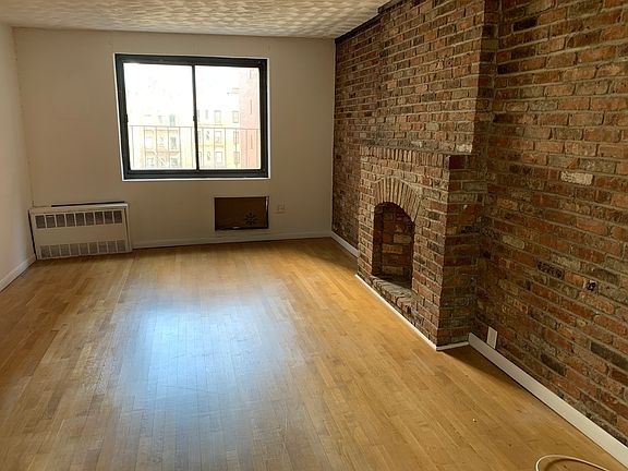 3rd image of 518 E 80th St APT 5D