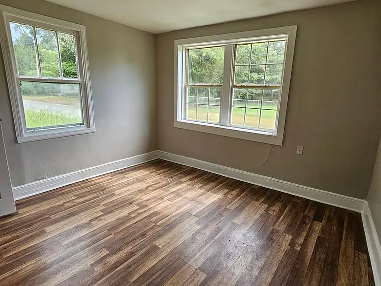 202 Crawford Rd — Photo 10
