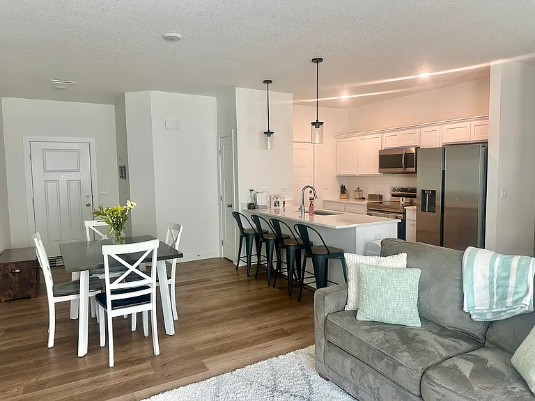 716 Greenwell Pl — Photo 4