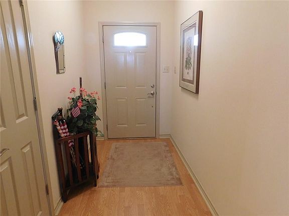 WELCOMING ENTRY WAY.