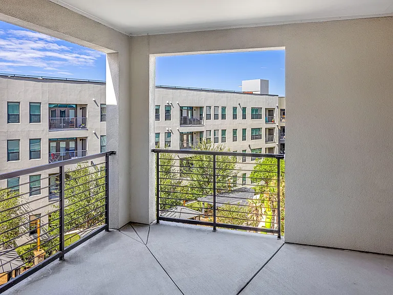 Aldrich_interior_oversized balcony