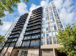 450 W Briar Pl APT 13G, Chicago, IL 60657