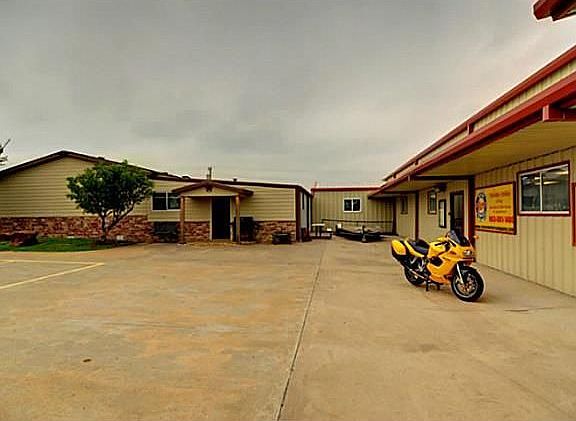 3rd image of 27633 W Us Highway 82