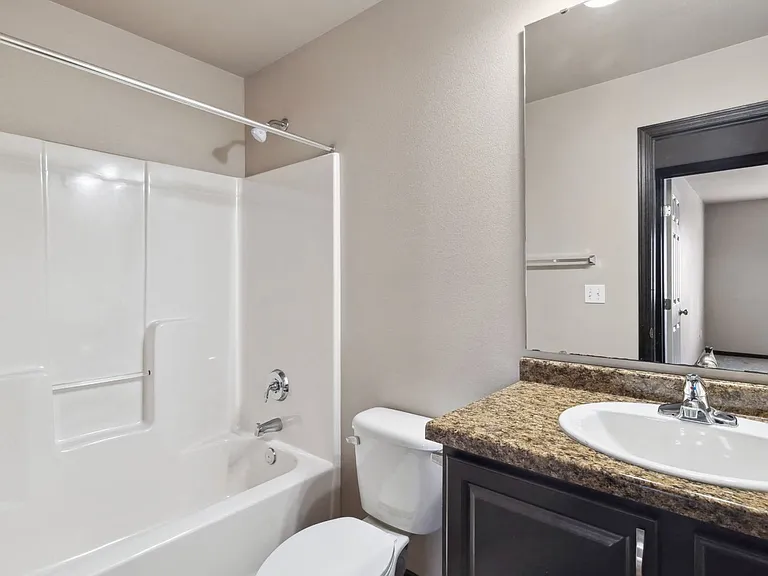 Town Square Townhomes — Photo 31