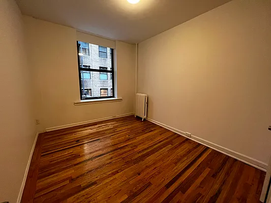 Rented by Salon Realty Corp | media 12