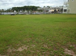823 S Marine St, Carrabelle, FL 32322