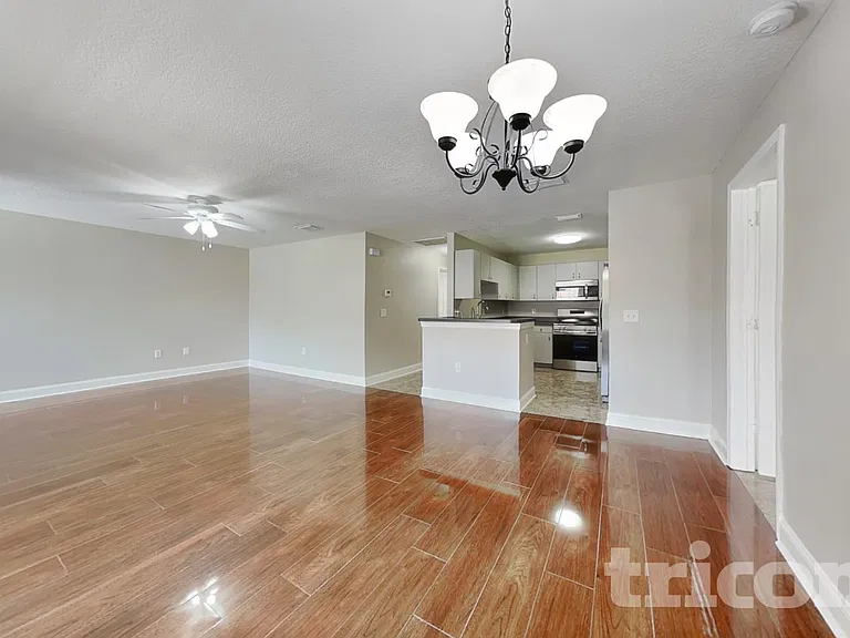 2313 Pleasure Run Dr — Photo 4