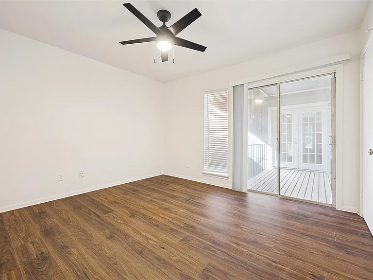 705 Harold St #2 — Photo 12