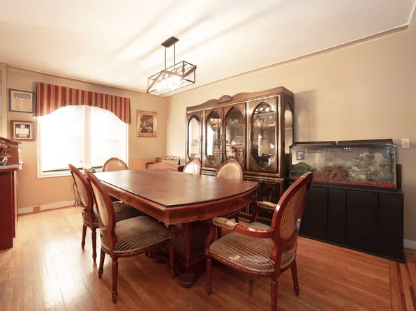 504 Grand Street image 3 of 13