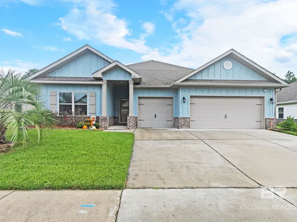 8823 Bronze Ln, Foley, AL 36535