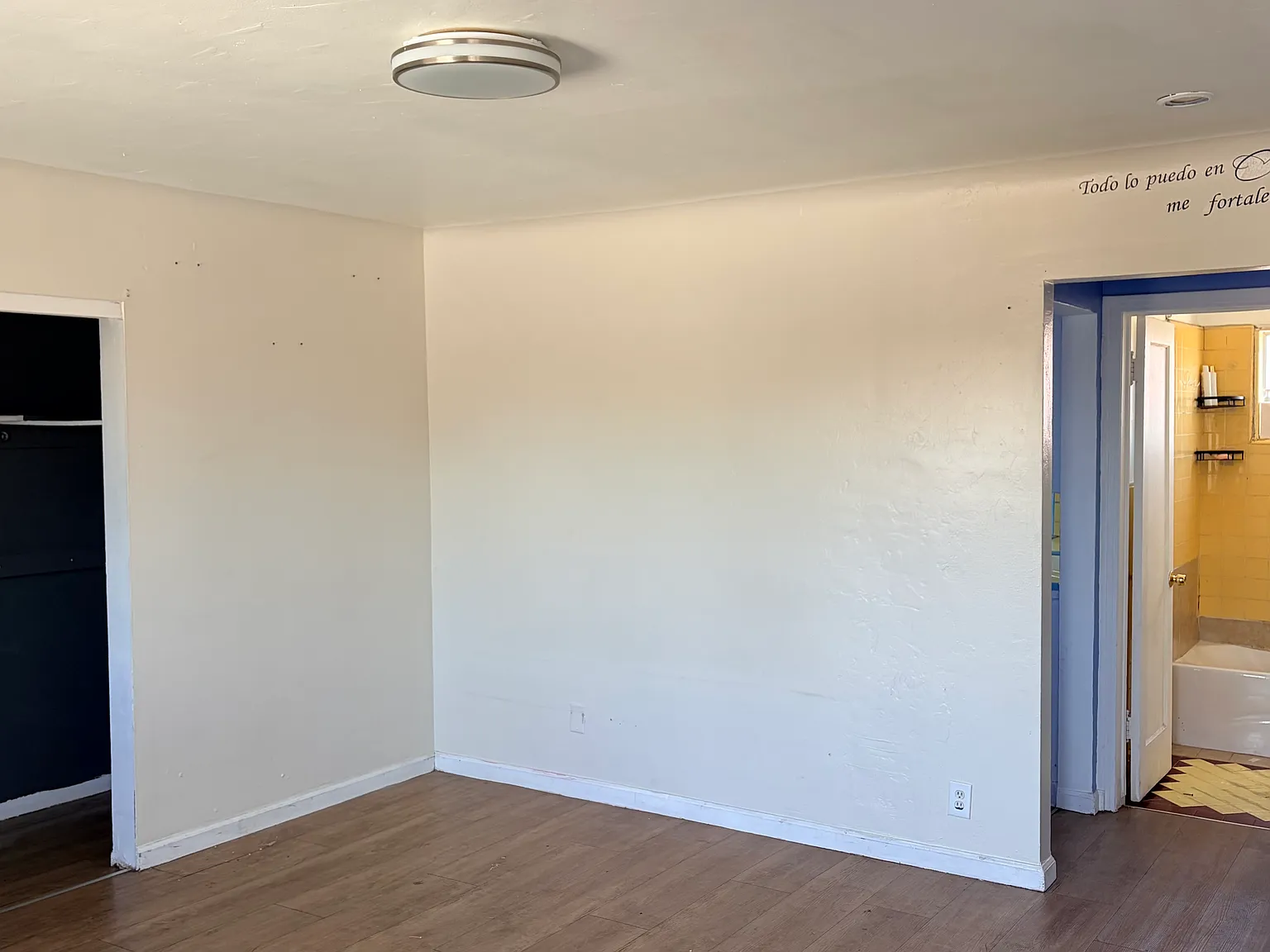 Studio, $1,800 — Photo 4