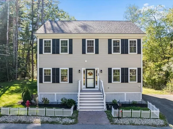 44 California Rd, Tewksbury, MA 01876